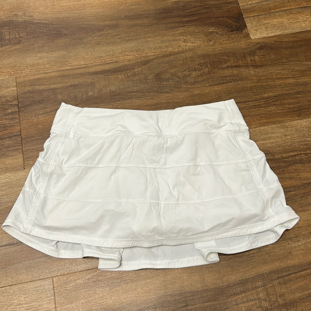 Lululemon white mid rise tennis, pickleball, golf skirt/skort